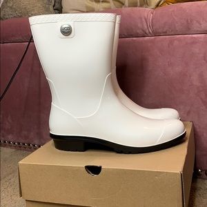 UGG SIENNA RAIN BOOTS WHITE SZ 10
